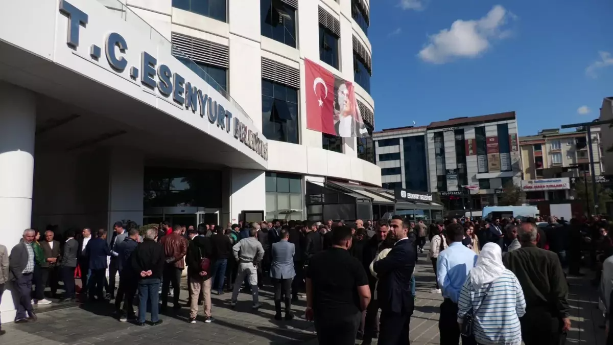 Esenyurt’ta Sıcak Gelişmeler: Belediye Başkanı Ahmet Özer’in Tutuklanması ve CHP’nin Tepkisi