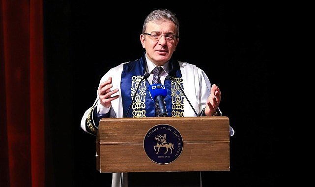 Deü Akademik Gücüyle Büyüyor: Atanan ve Yükselen 452 Akademisyen Onurlandırıldı