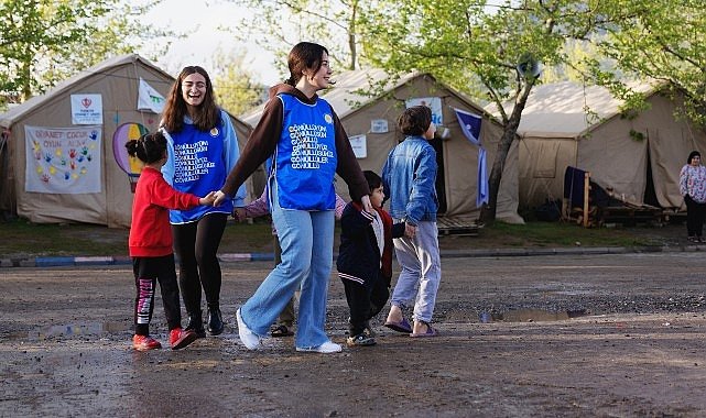1-7 Mart ”Deprem Haftası” TEGV, çocukları deprem konusunda bilgilendiriyor ve bölgedeki çalışmalarına kesintisiz devam ediyor