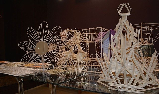 Ege MYO öğrencilerinin seramik ve cam eserleri görücüye çıktı