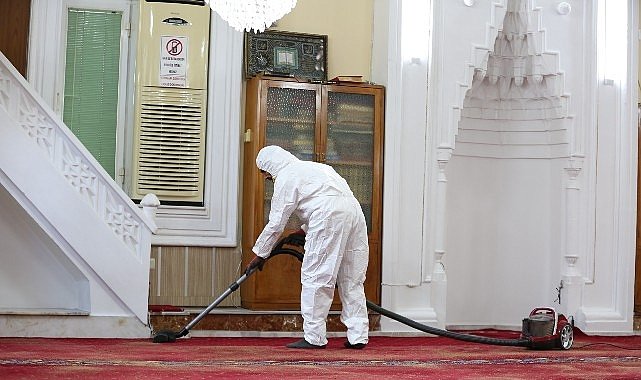 Narlıdere’de İbadethanelere Bayram Temizliği