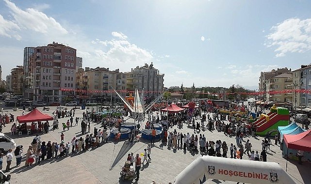 23 Nisan’da çocuklar doyasıya eğlendi
