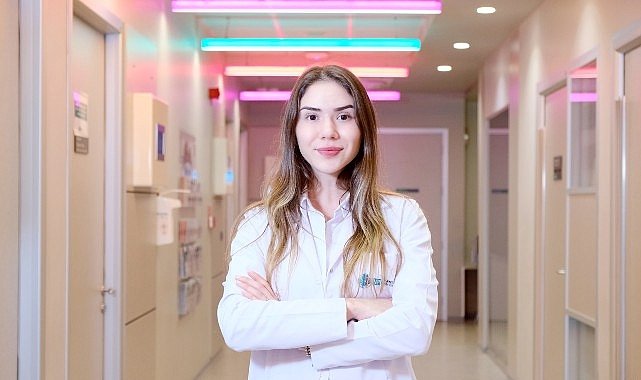 ‘mış gibi’ gülmek bile yetiyor…