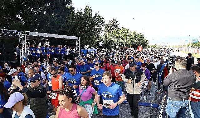 RUNTALYA Maratonu büyük coşkuya sahne oldu
