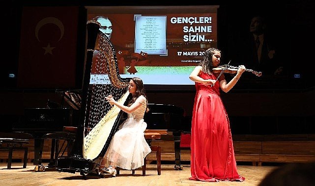 AASSM’de sahne gençlerin