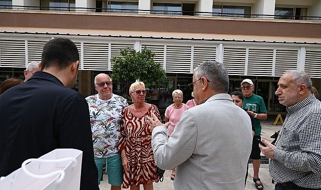 Alman çifte Başkan Topaloğlu’ndan teşekkür plaketi