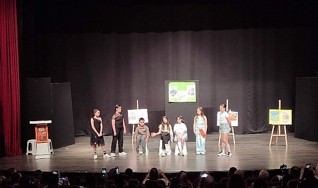 Başkan Çerçioğlu’nun Başlattığı Yaratıcı Drama Atölyesi’nin Minik Öğrencilerinden Muhteşem Gösteri