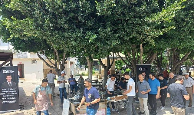 Antalya Büyükşehir Belediyesi’nden Ferdi Zeyrek için lokma dağıtımı