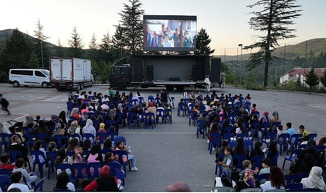 Başkan Altay: “Merkeze Uzak 101 Mahallede Sosyal Hayata Katkı İçin Sinema Günleri Düzenliyoruz”