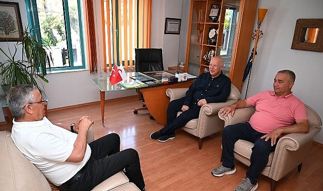 Başkan Topaloğlu’ndan Yaşam Hastanesi’ne teşekkür plaketi