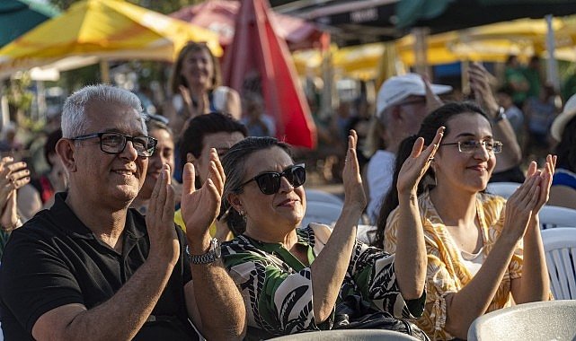 Karşıyaka’da söz kadın yazarlarda