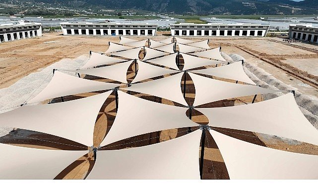 Kınık Toptancı Hal Kompleksinde sona doğru