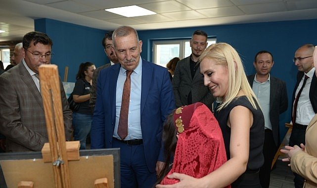 Özel bireyler yaptıklarıyla anılmak istiyor