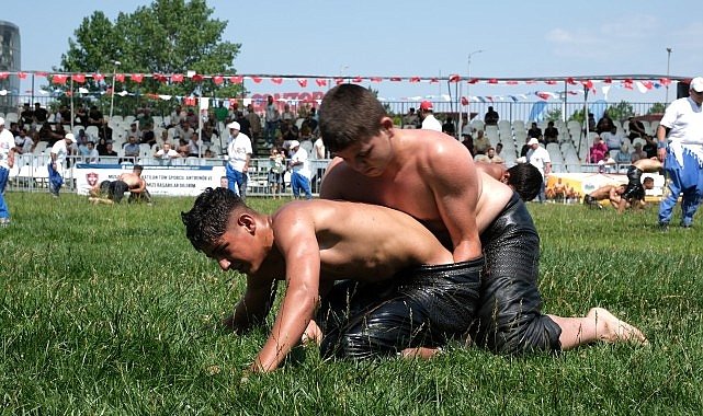 Pehlivanlar er meydanında