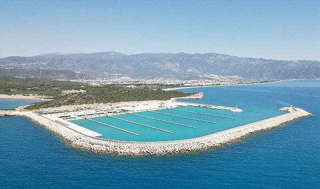 Demre Marina Akdeniz’in parlayan yıldızı olmaya aday