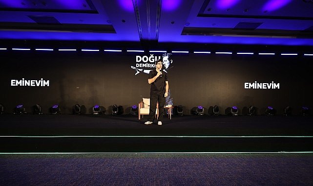 Eminevimliler tapu teslim töreninde buluştu