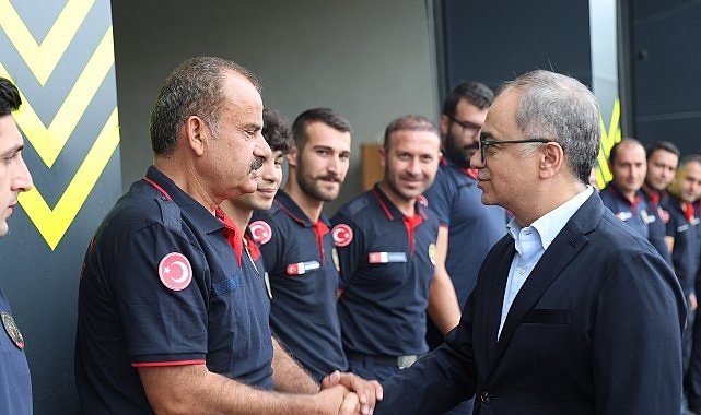Baraçlı’dan itfaiyecilere moral ziyareti