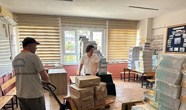 Kemer Belediyesi Öğrencilerin Yanında