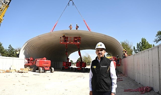 Başkan Altay Türkiye’de İlk Kez Denenen Teknikle İnşaatı Süren Köprülü Kavşağın Trafiği Rahatlatacağını Açıkladı