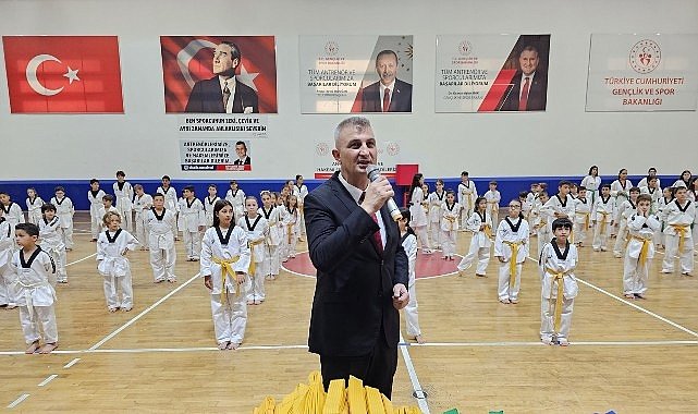 Gölcük Belediyesi taekwondo sporcuları kuşak atladı