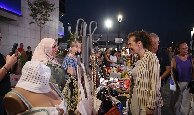 “El Emeği Gece Pazarı” kadınlara kazanç kapısı oldu