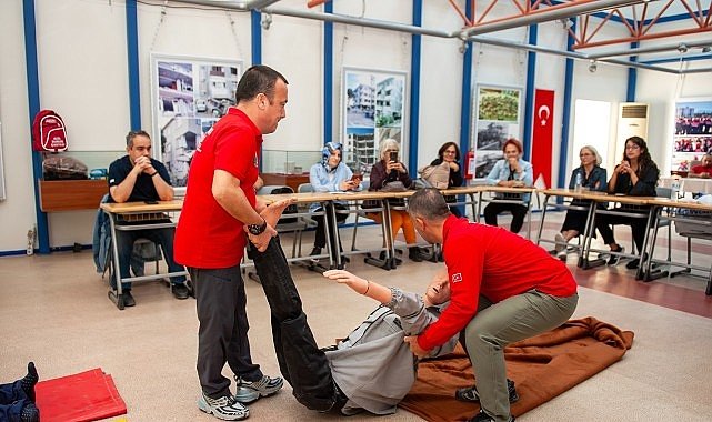 Karşıyaka Afet Gönüllüleri’nde 2. dönem kayıtları başladı
