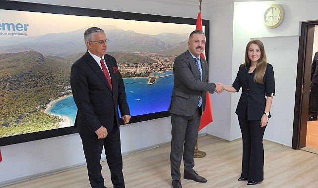 Kemer’de Cumhuriyet Bayramı coşkusu