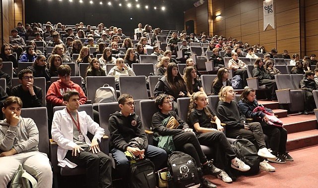 Maltepe’de uygulamalı afet eğitimleri devam ediyor