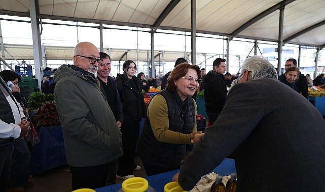 Başkan Hatice Gençay, Pazar Esnafının Yanında