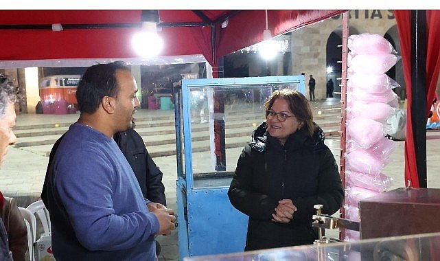 Didim Cumhuriyet Kent Meydanı’nda Yılbaşı Coşkusu Her Akşam Devam Ediyor