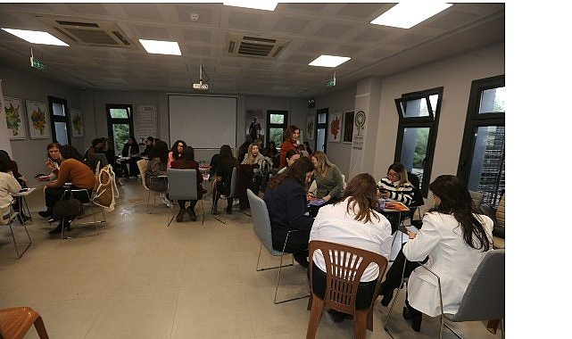 Kadın Dayanışma Merkezleri Ağı Efes Selçuk’ta Bir Araya Geldi