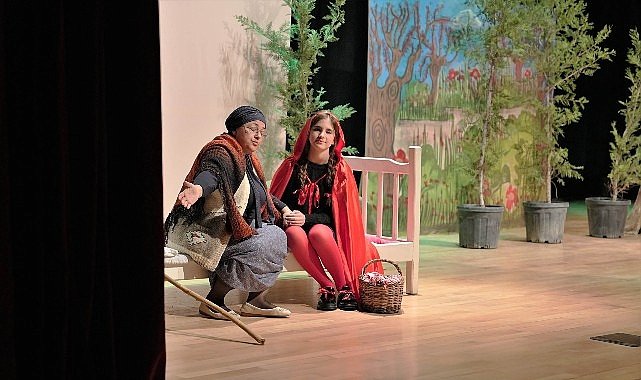 Kırmızı Başlıklı Kız Müzikali Keçiören’de Çocuklarla Buluştu