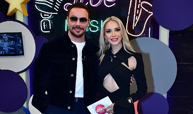 Sinan Akçıl’dan Zeynep Bozkaya’ya sürpriz şarkı!