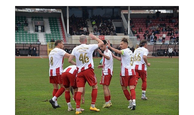 Sahada Zafer, Gollerde Vefa