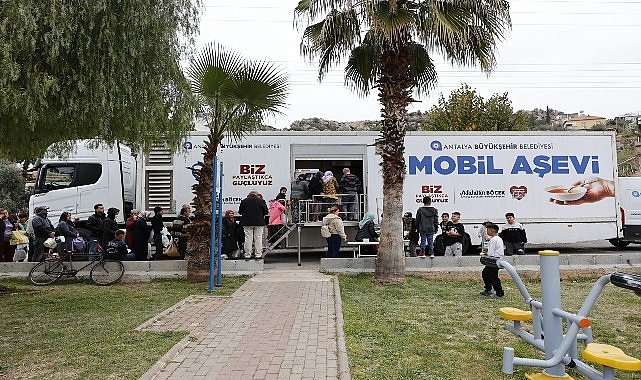 Antalya Büyükşehir Belediyesi’nin Ramazan etkinlikleri yoğun ilgi gördü