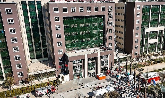 İzmir Adliyesi’nde nefes kesen bomba tatbikatı