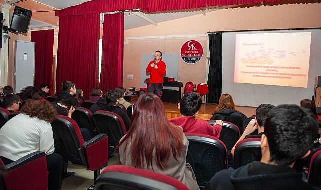 Karşıyakalı gençler afetlere karşı bilinçleniyor