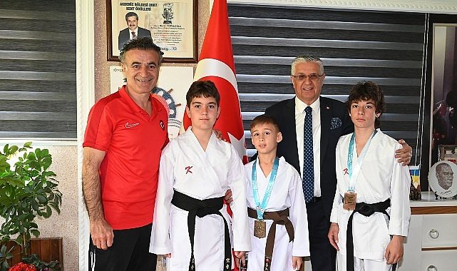 Kemer Belediyesi karate takımından iki madalya