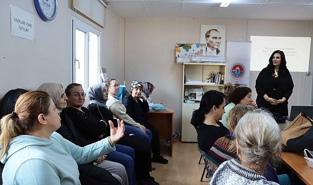 Maltepeli kadınlara dijital riskler ve korunma yolları anlatıldı