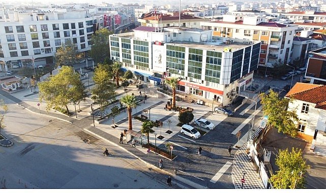 Menderes’te Anlamlı Park Açılışı