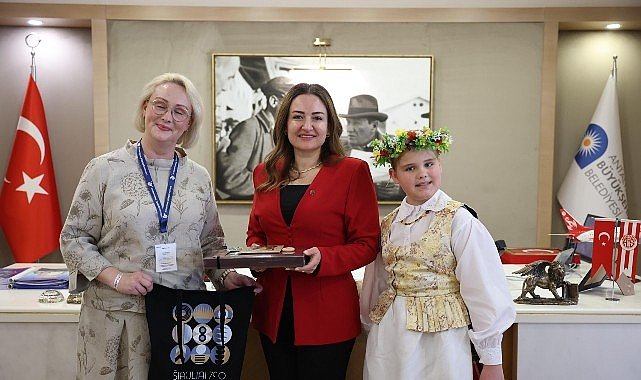 Başkan Vekili Büşra Özdemir dünya çocuklarını ağırladı