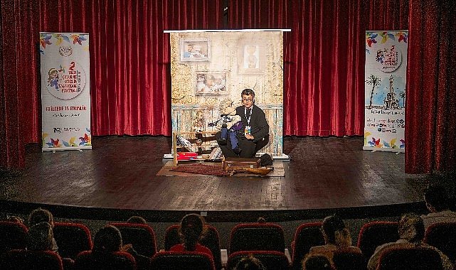 Bornova’da çocuk tiyatrosuna yoğun ilgi