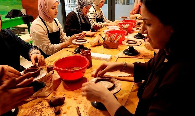 Büyükşehir’le çamurdan sanata giden yolculuk
