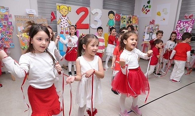 Çocuklar 23 Nisan’ı Osmangazi’de Coşkuyla Kutladı