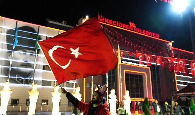 Dünya Kupası Coşkusu Keçiören’de Dev Ekrandan Takip Edildi