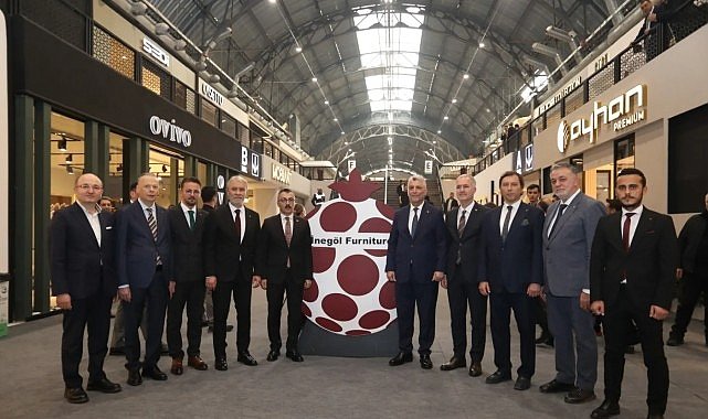 İnegöl Mobilyası Vitrine Çıktı