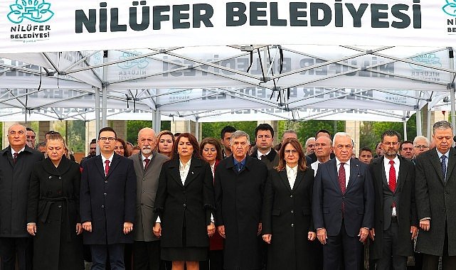 Nilüfer, 23 Nisan’ı Cumhuriyet Meydanı’nda kutladı