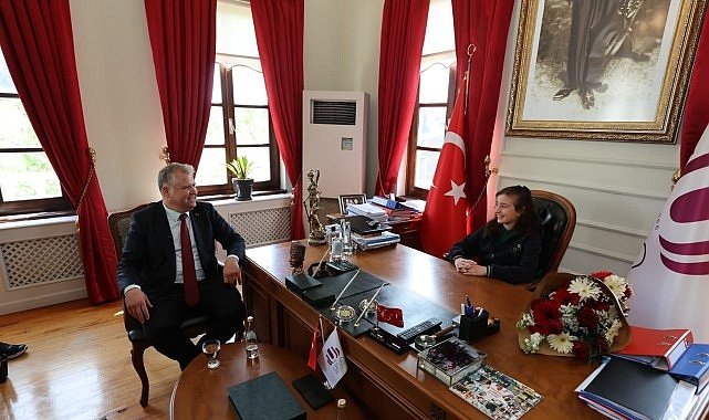 Urla Belediye Başkanlığı Koltuğuna Türkiye’nin Seçilmiş İlk Çocuk Meclisi Başkanı Oturdu