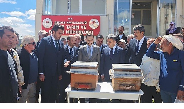 Akfen Yenilenebilir Enerji’den Dünya Arı Günü Kapsamında Aşkale’de Üreticilere Yüzde 70 Hibeli Arılı Kovan Desteği