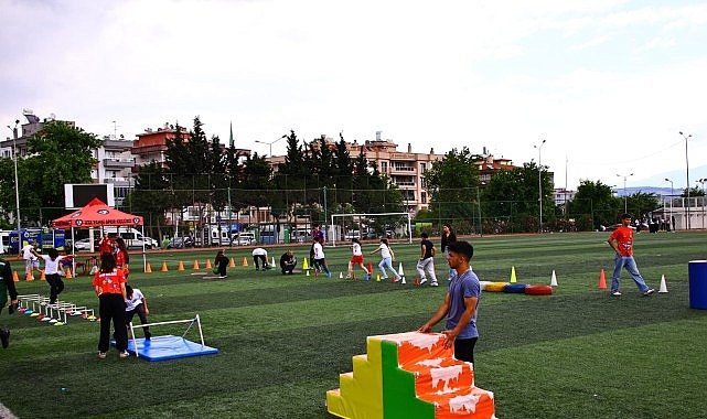 Gaziemir’de Sağlıklı Yaşam Ligi Yürüyüş Etkinliği Gerçekleştirildi
